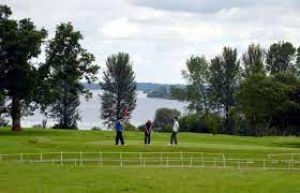 Golf @ The Lakeside Manor